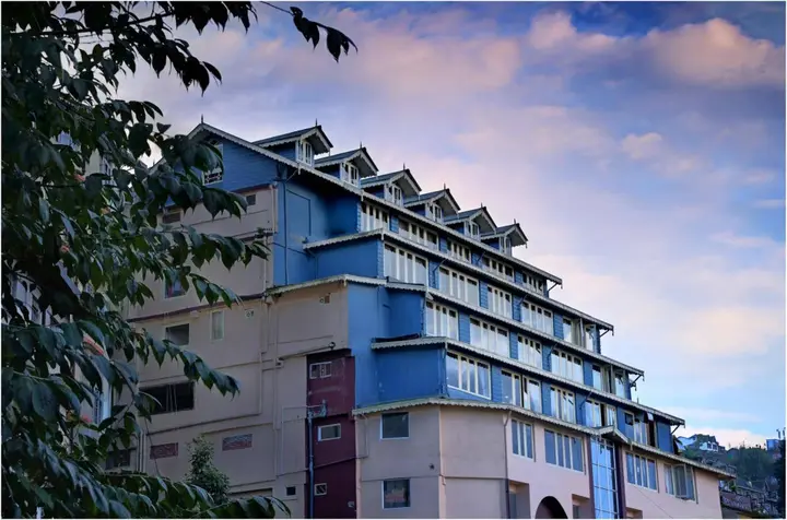 Дарджилинг: Yashshree Mall Road Darjeeling
