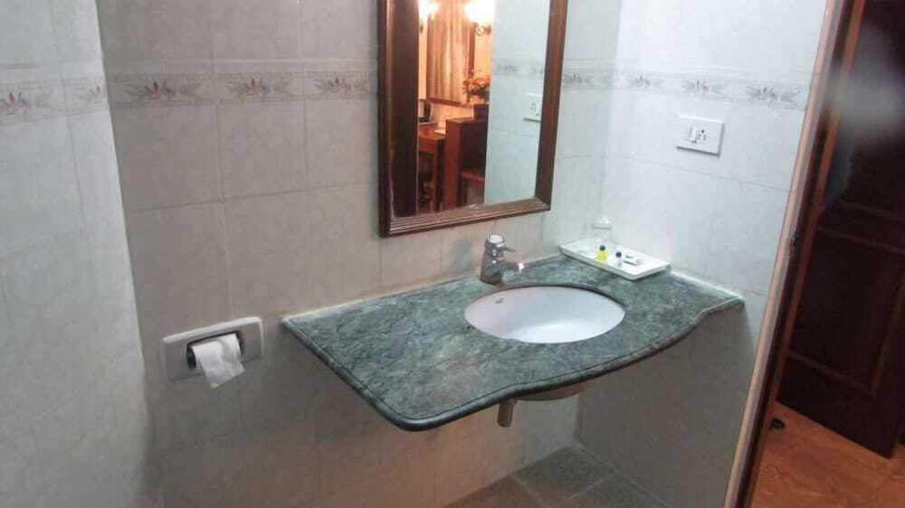 Бангалор: Sovereign Hotel