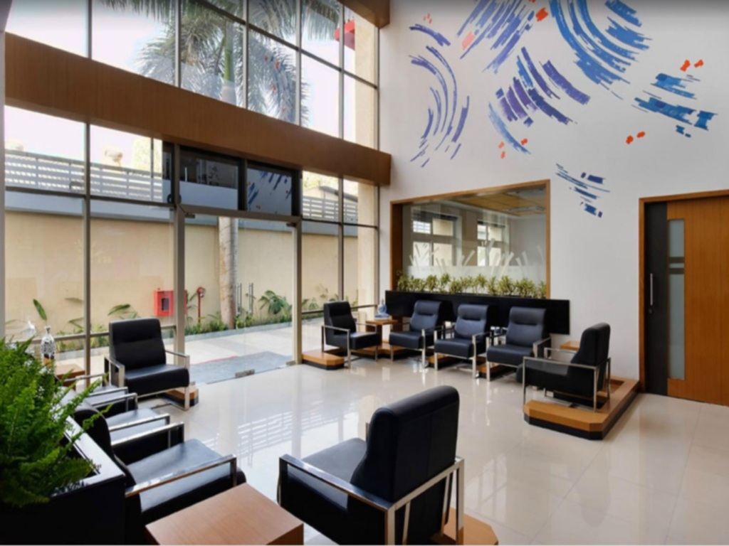 Нашик: Hi5 Hotel & Experience