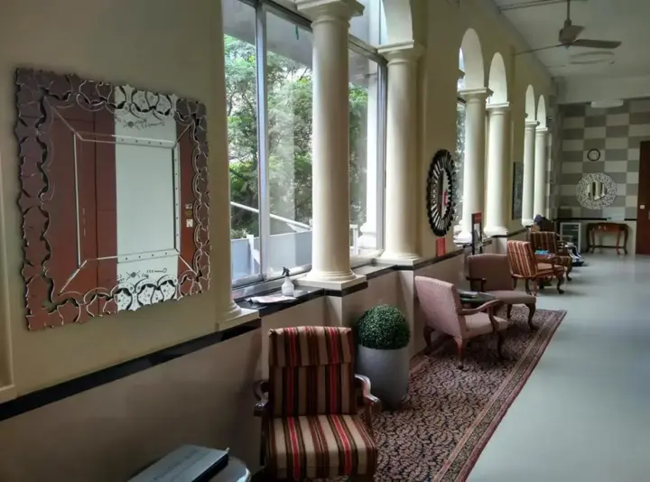 Мумбаи: Elphinstone Hotel