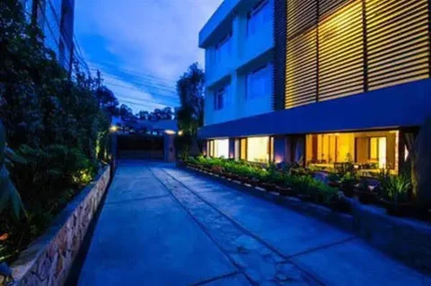 Шиллонг: The Habitat Shillong