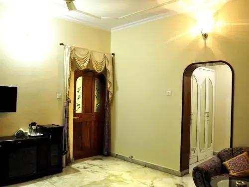 Варанаси: Riya Palace