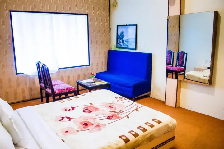 Ути: Sapphire Grand