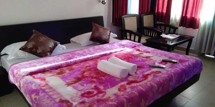 Наинитал: The Raikwals Hotel and Resturant