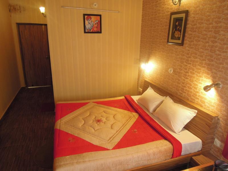 Наинитал: The Raikwals Hotel and Resturant