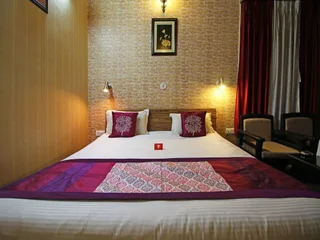 Наинитал: The Raikwals Hotel and Resturant