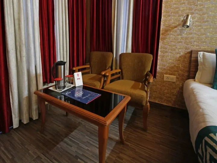 Наинитал: The Raikwals Hotel and Resturant