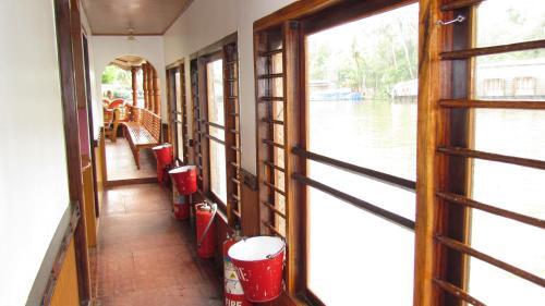 Кумараком: Backwater Retreat House Boats