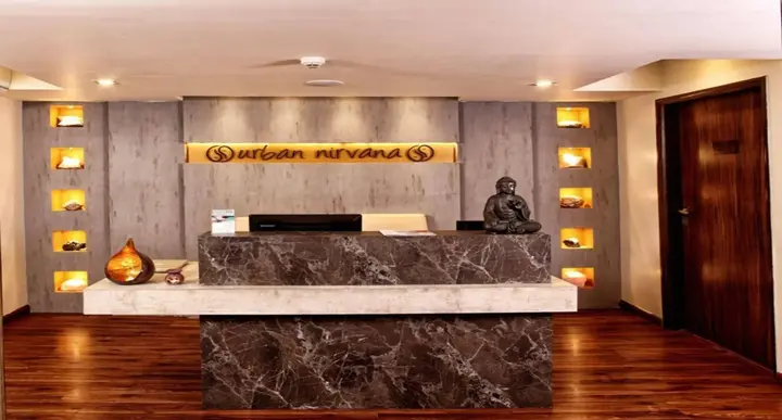 Вриндаван: Nidhivan Sarovar Portico Vrindavan