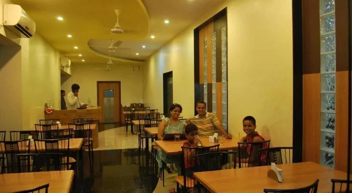 Ширди: Kuber Inn