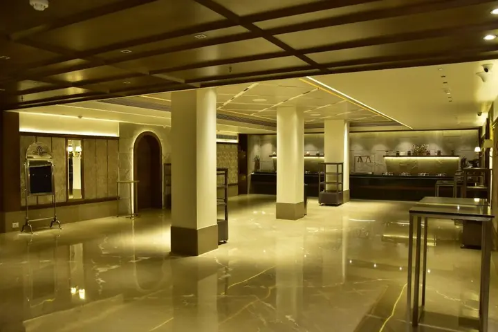 Джаландхар: The Maya Hotel