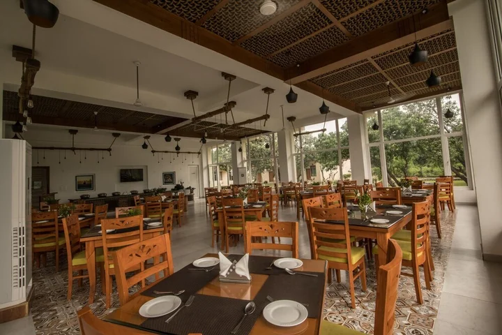 Наинитал: La Perle River Resorts