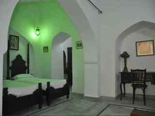 Сикар: Castle Khandela