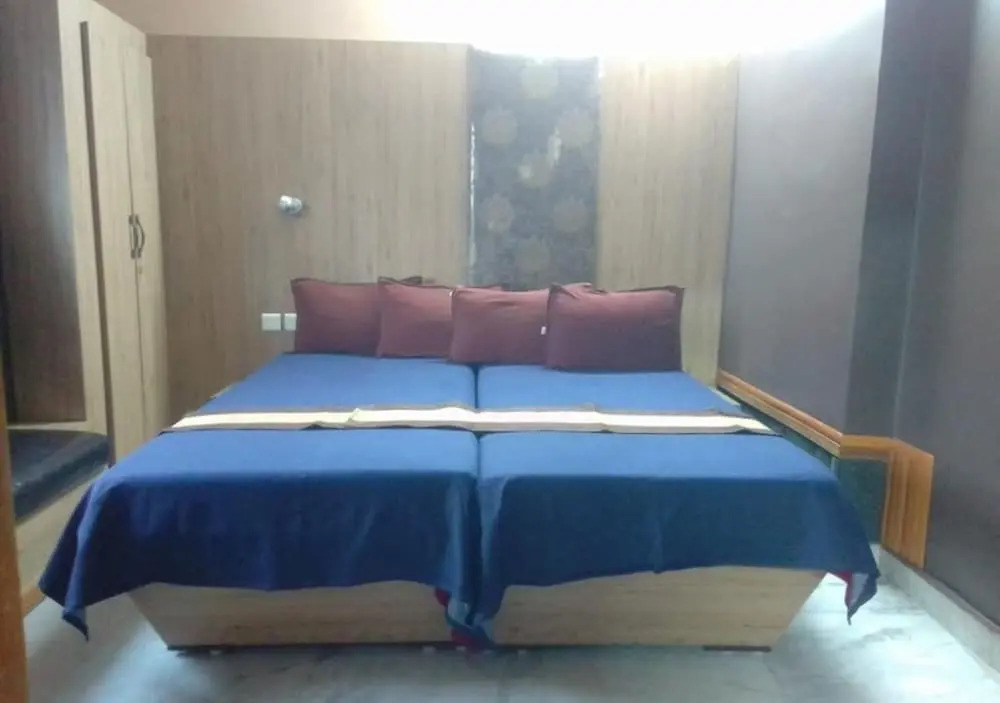 Колката: The Kei Inn
