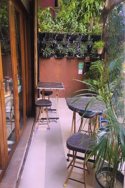 Колката: The Kei Inn