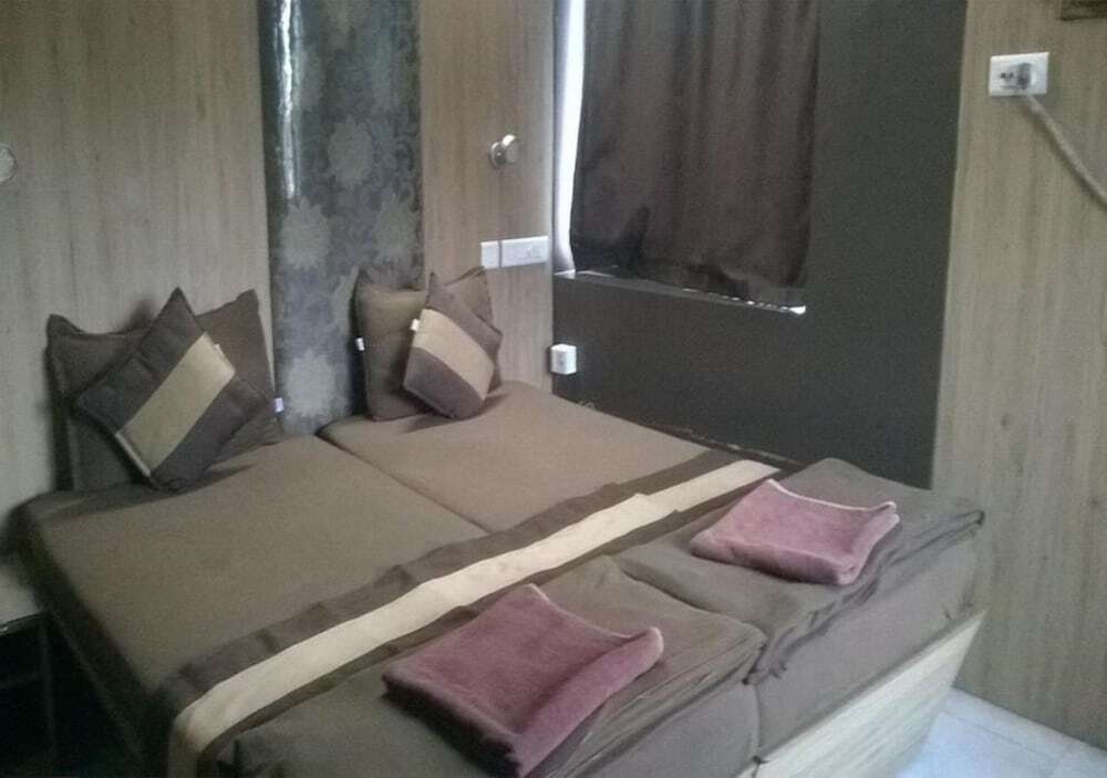 Колката: The Kei Inn