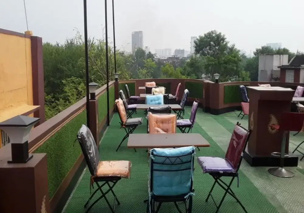 Колката: The Kei Inn