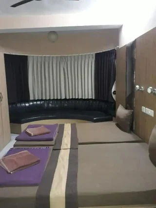 Колката: The Kei Inn