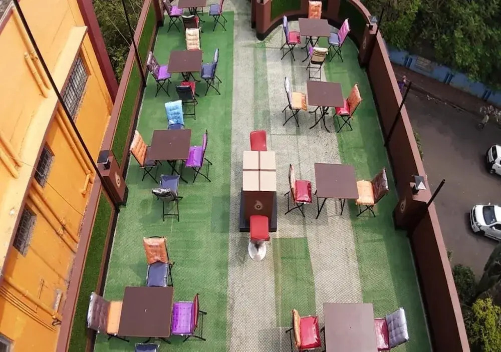 Колката: The Kei Inn