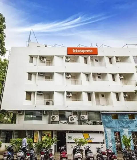 Вадодара: Hotel Kalyan
