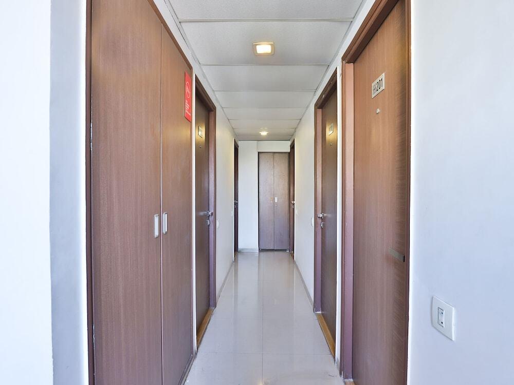 Вадодара: Hotel Kalyan