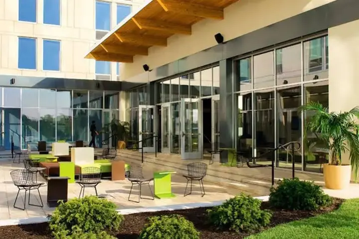 Ахмедабад: Aloft Ahmedabad SG Road