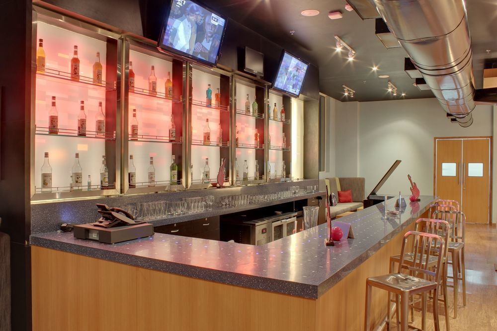 Ахмедабад: Aloft Ahmedabad SG Road