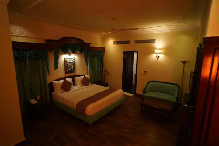 Ранчи: Hotel Arya - Unmarried Couples are not Allowed