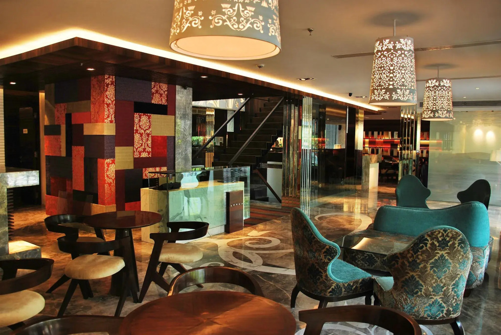 Чандигарх: Maya Hotel