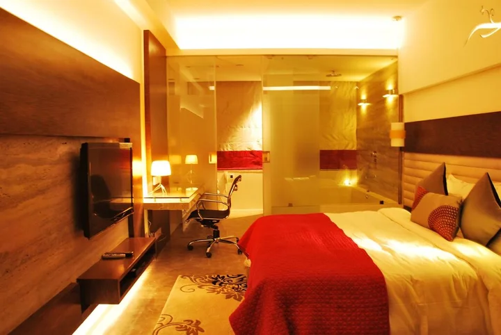 Чандигарх: Maya Hotel