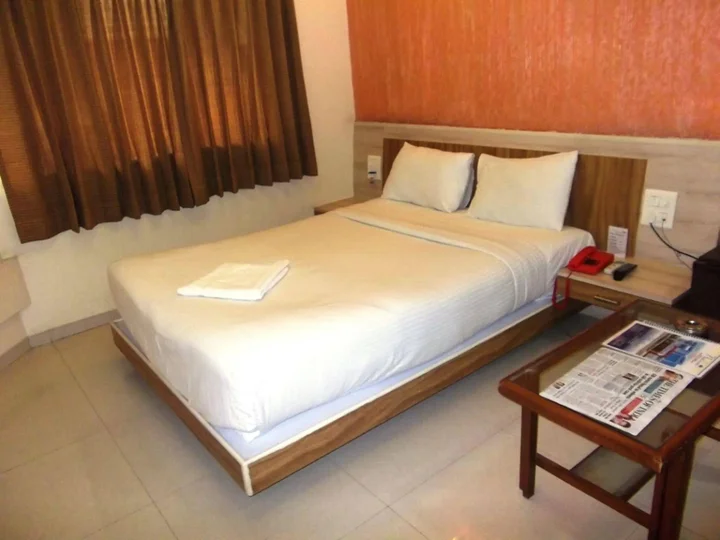 Чакан: Hotel Neelam Executive