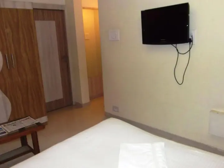 Чакан: Hotel Neelam Executive