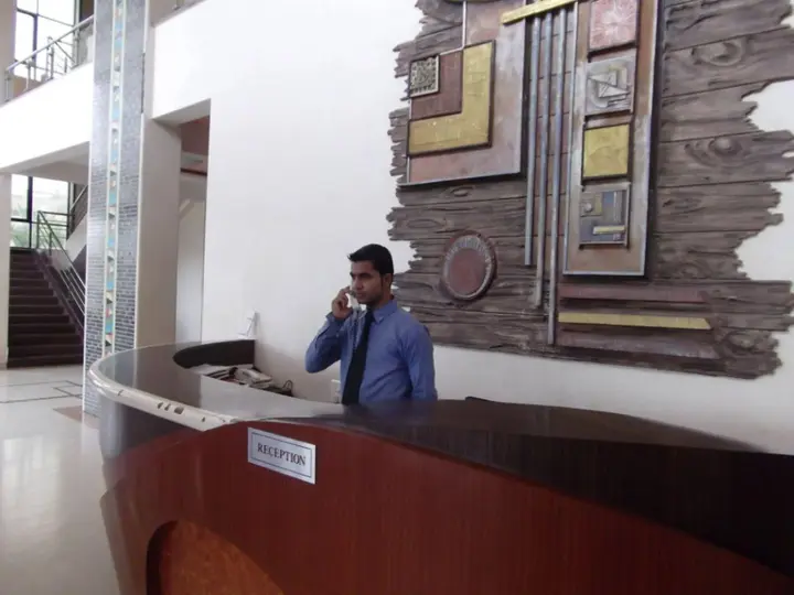 Чакан: Hotel Neelam Executive