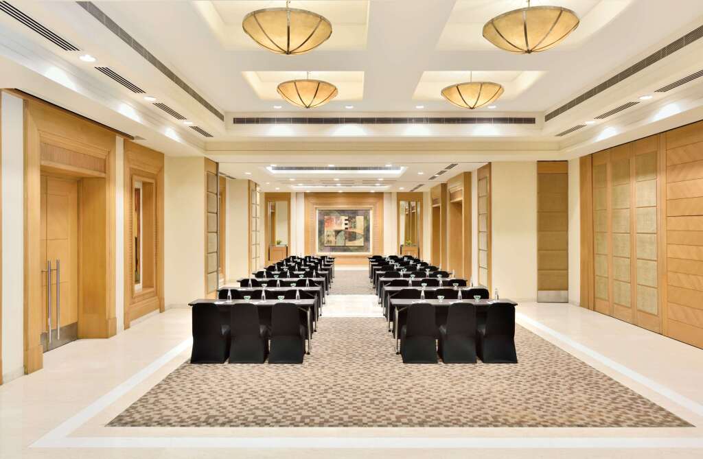 Нойда: Radisson Noida
