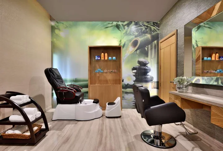 Нойда: Radisson Noida