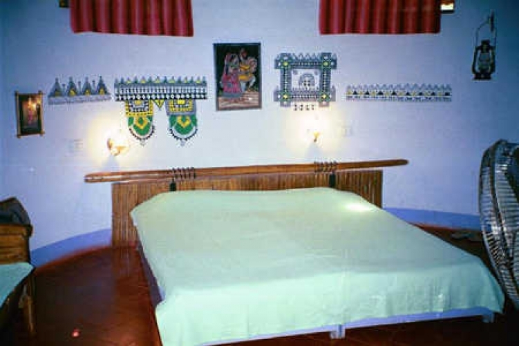 Кушалнагар: Silent Valley Cottages