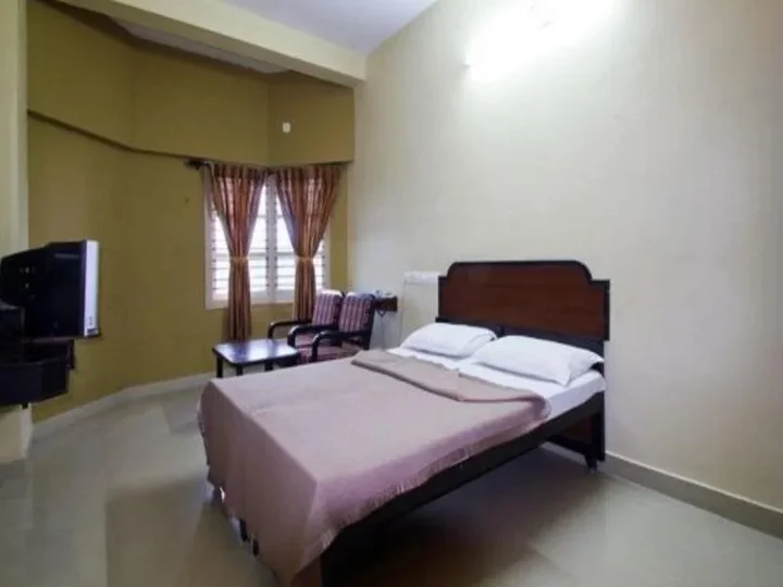 Мадикери: Coorg Regency Hotel