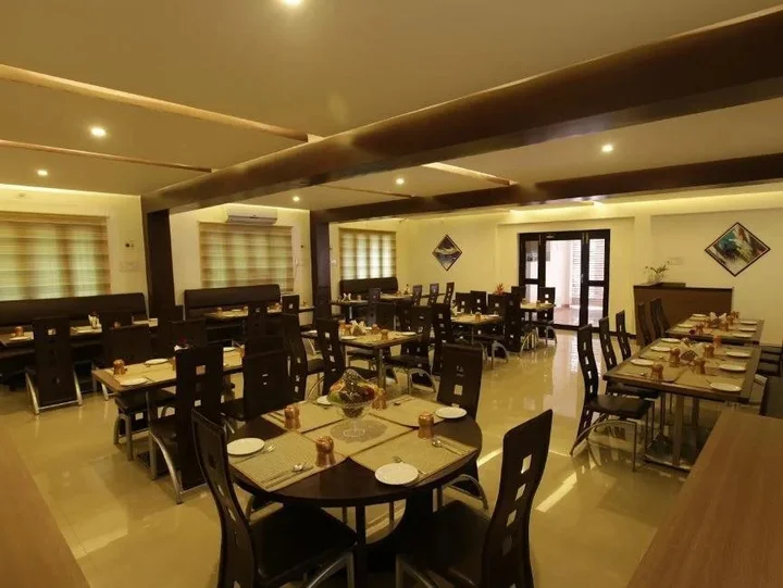 Тируваннамалай: Aakash Inn Tiruvannamalai