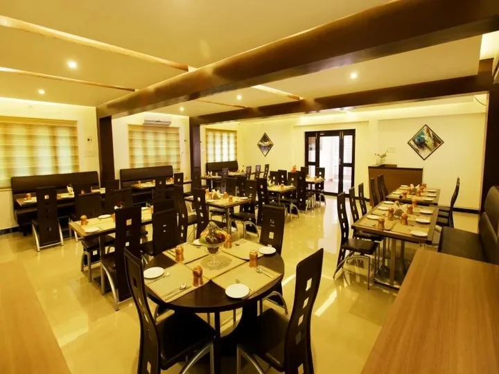 Тируваннамалай: Aakash Inn Tiruvannamalai