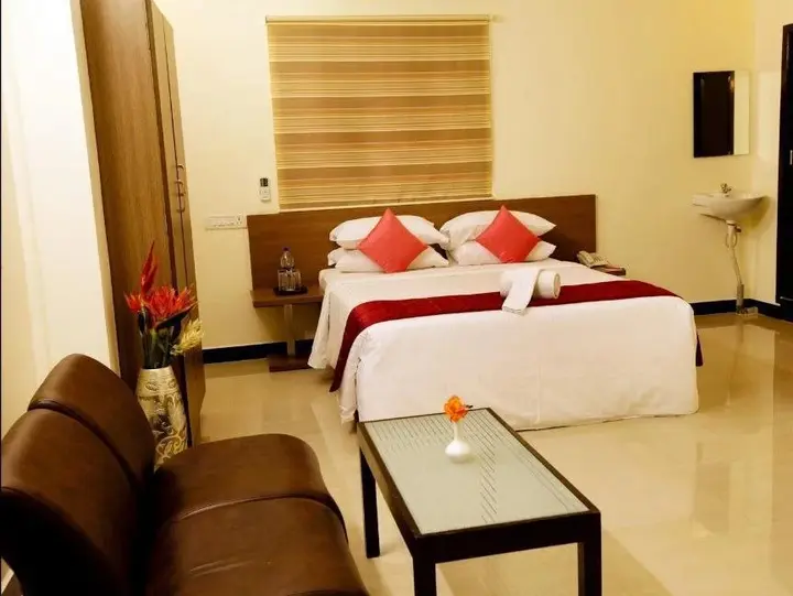 Тируваннамалай: Aakash Inn Tiruvannamalai
