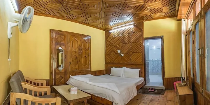 Касоль: Parvati Kuteer