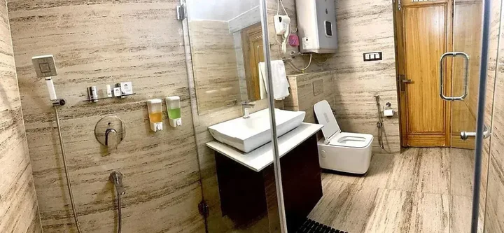 Чамба: Hotel Mongas