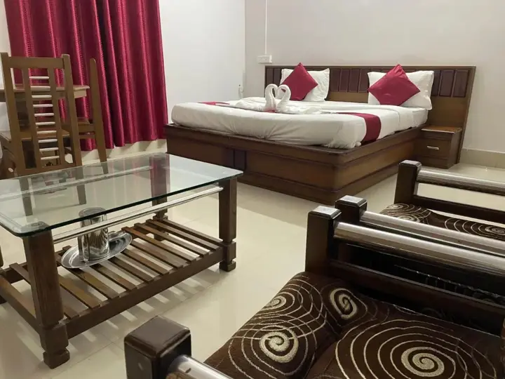 Мадикери: Hotel Caveri