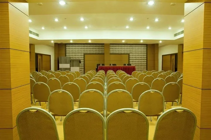 Кондотти: Hotel Pookodans International