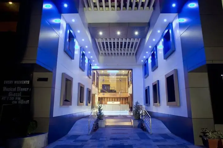 Кондотти: Hotel Pookodans International