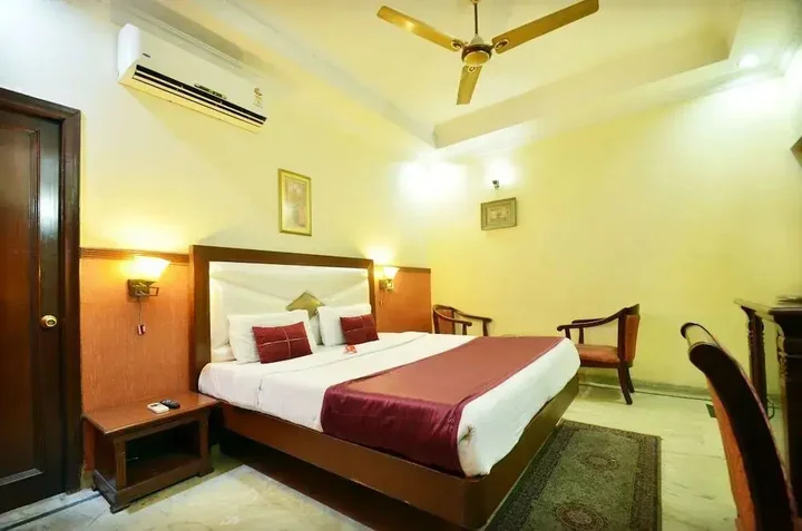 Чандигарх: OYO 7219 Corporate Inn