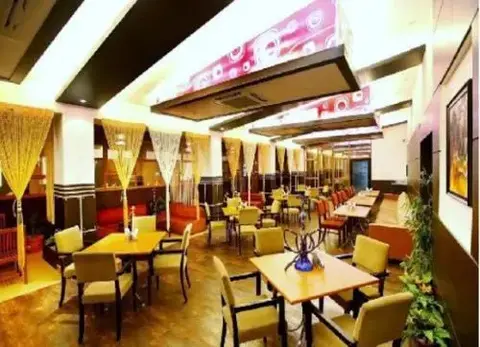Матхура: Hotel Brijwasi Royal