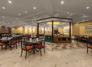 Фаридабад: Sarovar Portico Surajkund