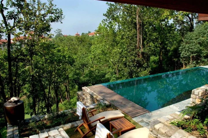 Нарендранагар: Ananda In The Himalayas