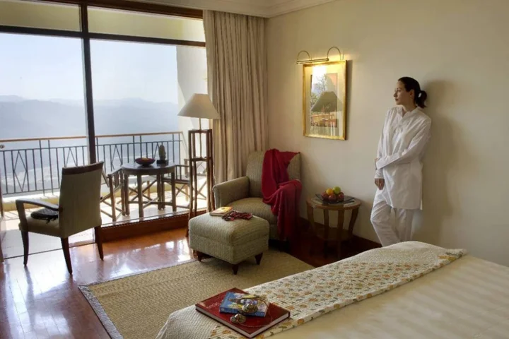 Нарендранагар: Ananda In The Himalayas